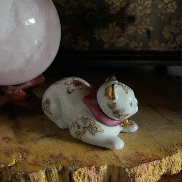 Curio Cat, Franklin Mint Cat, Vintage Cats, Gift, Porcelain Cat, Playful - Picture 2 of 5